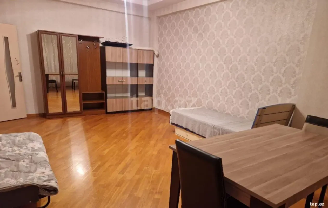 Kirayə verilir 3 otaqlı yeni tikili 24 m²