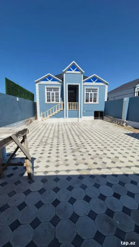Satılır 3 otaqlı həyət evi 100 m²