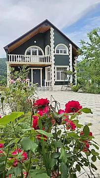 Kirayə verilir 4 otaqlı həyət evi 150 m² — Quba 4 otaq 150.00 m²