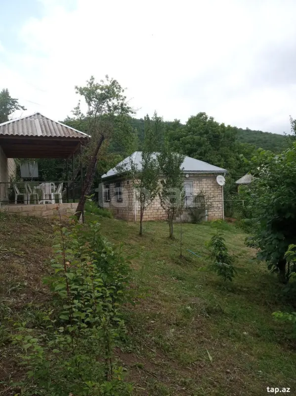 Satılır 3 otaqlı həyət evi 64 m²