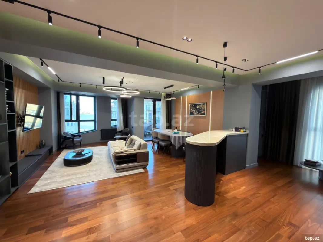 Satılır 4 otaqlı yeni tikili 163 m²