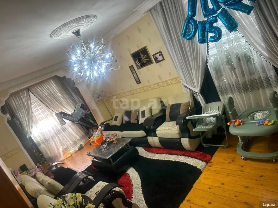 Satılır 5 otaqlı mənzil 115 m²