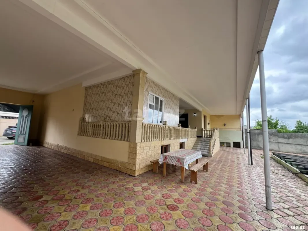 Kirayə verilir 4 otaqlı həyət evi 190 m²