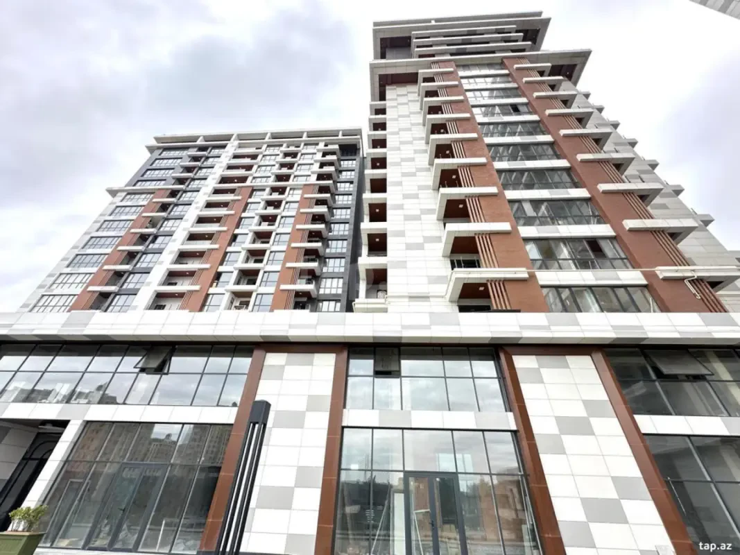 Satılır 3 otaqlı yeni tikili 107 m²
