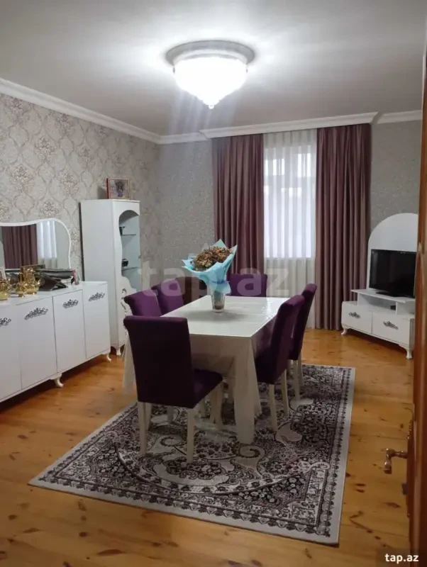 Satılır 7 otaqlı həyət evi 220 m²