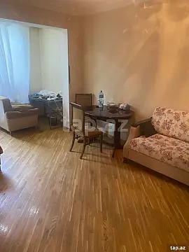 Kirayə verilir 3 otaqlı mənzil 70 m² — Bakı, Memar Əcəmi yanı 3 otaq 70.00 m²