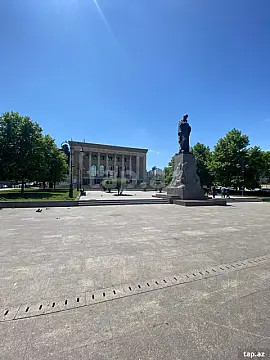 Satılır 4 otaqlı mənzil 100 m² — Bakı, Nizami 4 otaq 100.00 m²