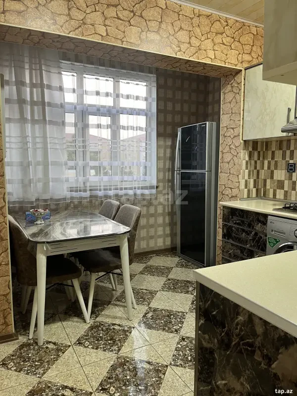 Kirayə verilir 2 otaqlı mənzil 60 m²