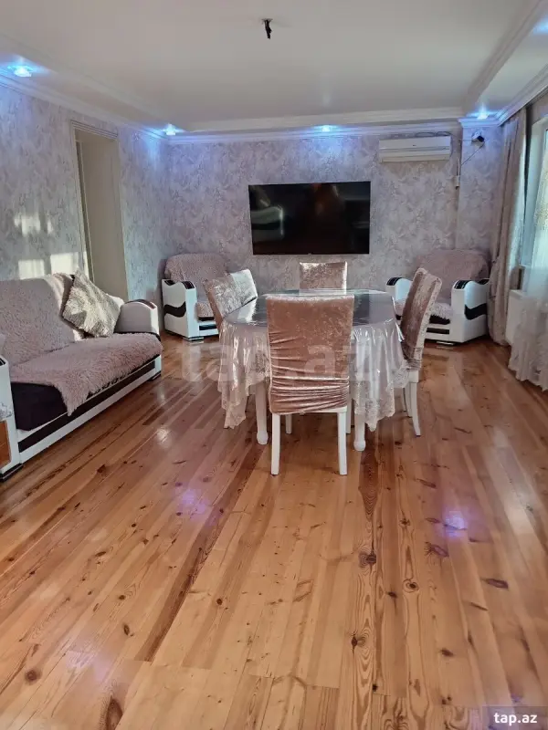 Satılır 5 otaqlı həyət evi 180 m²