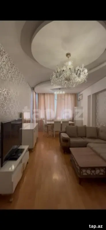 Kirayə verilir 2 otaqlı yeni tikili 100 m²