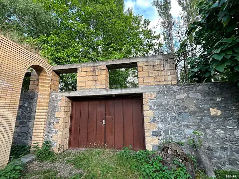 Satılır 5 otaqlı həyət evi 350 m² — Şəki 5 otaq 350.00 m²