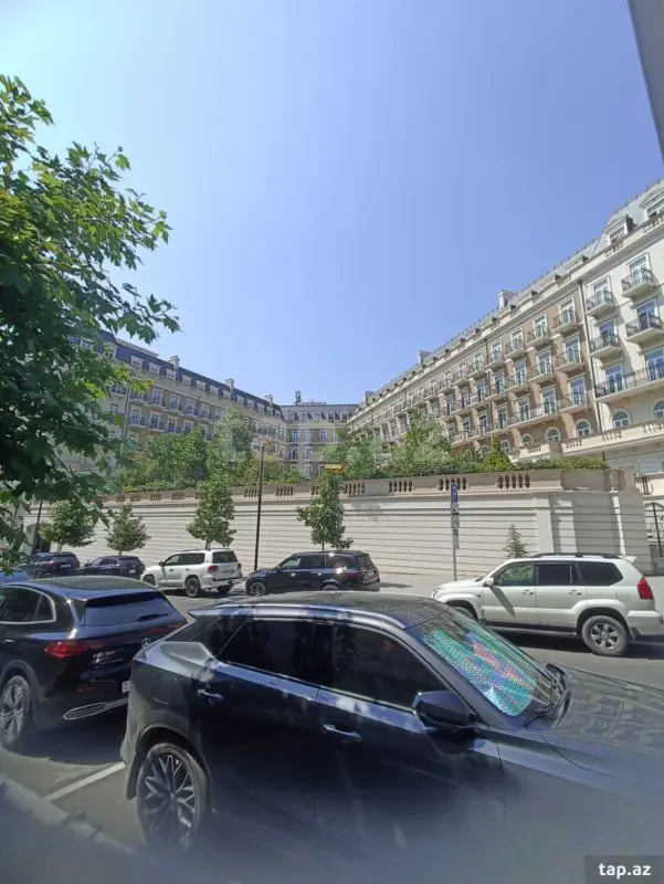 Satılır 4 otaqlı yeni tikili 120.5 m²