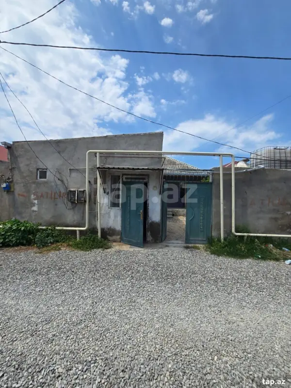 Satılır 4 otaqlı həyət evi 200 m²