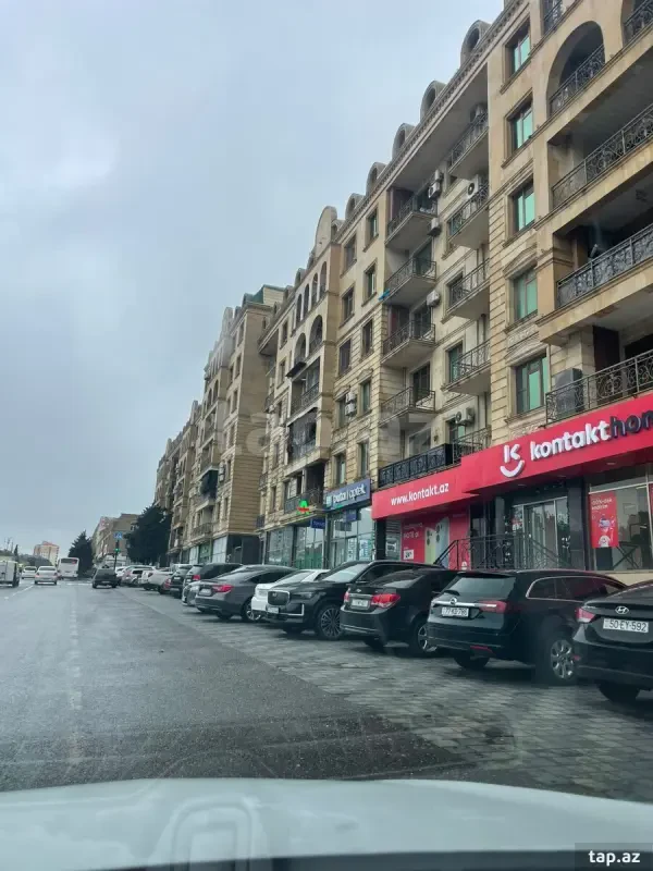 Kirayə verilir 3 otaqlı yeni tikili 90 m²