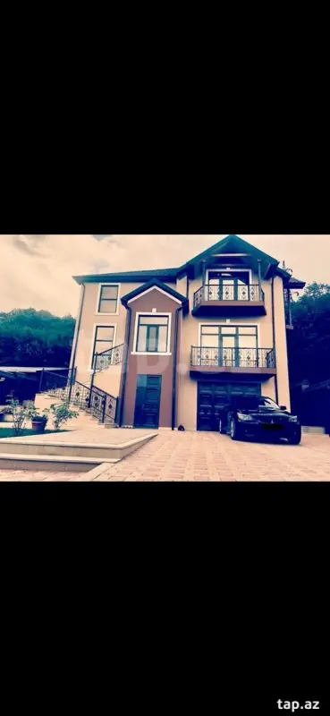 Satılır 5 otaqlı həyət evi 300 m²