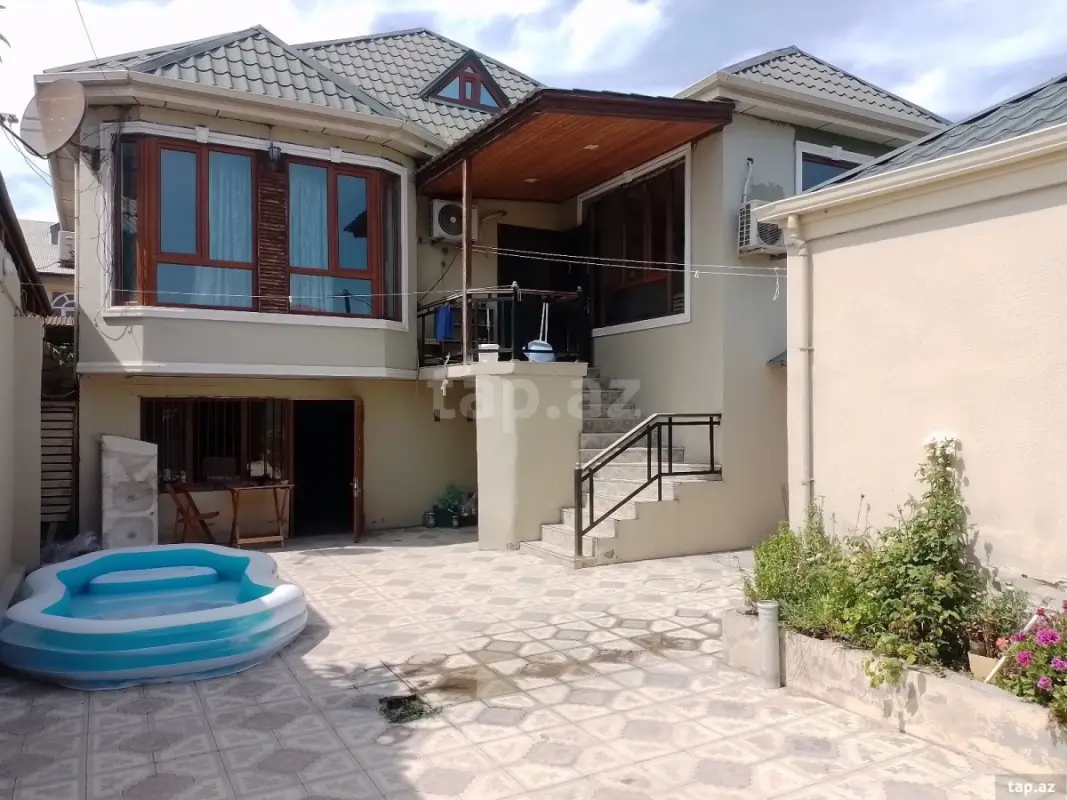 Satılır 5 otaqlı həyət evi 259 m²