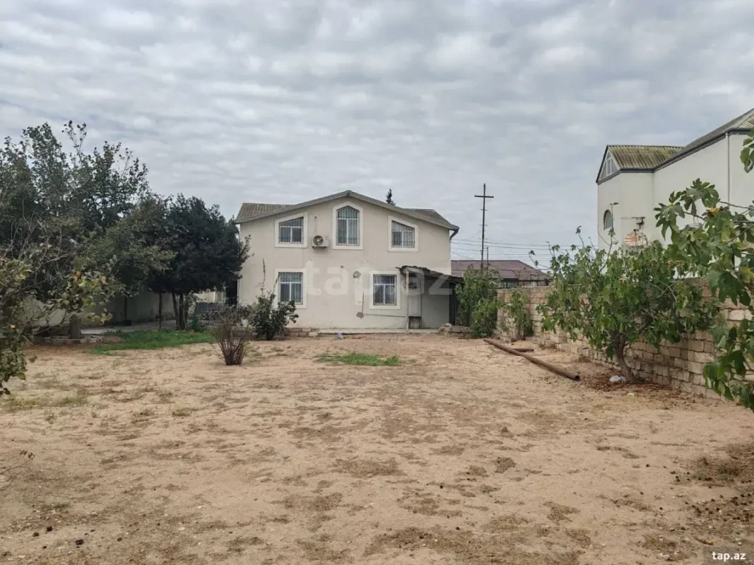 Satılır 5 otaqlı həyət evi 150 m²