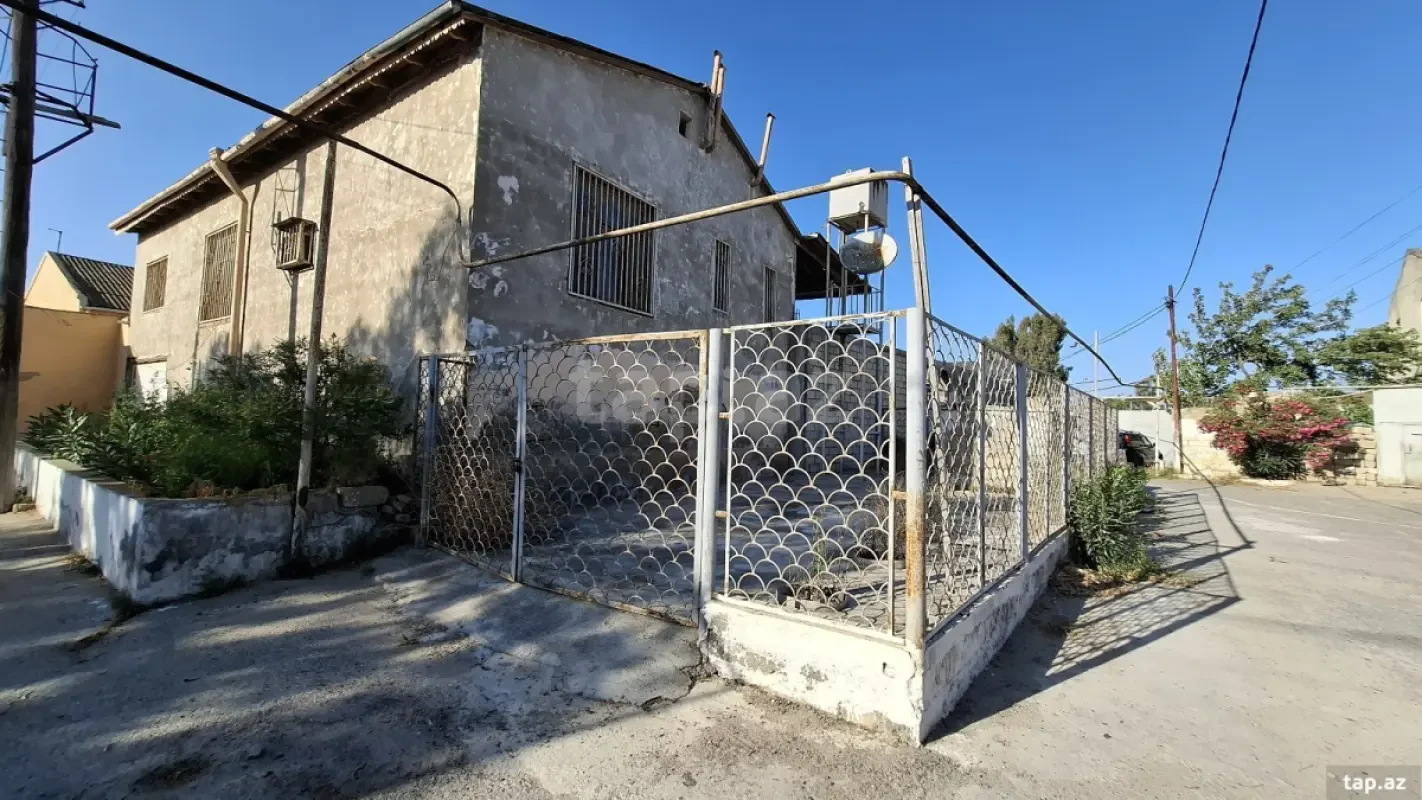 Satılır 4 otaqlı həyət evi 176 m²