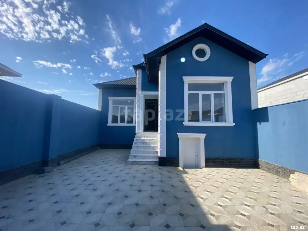 Satılır 4 otaqlı həyət evi 200 m²