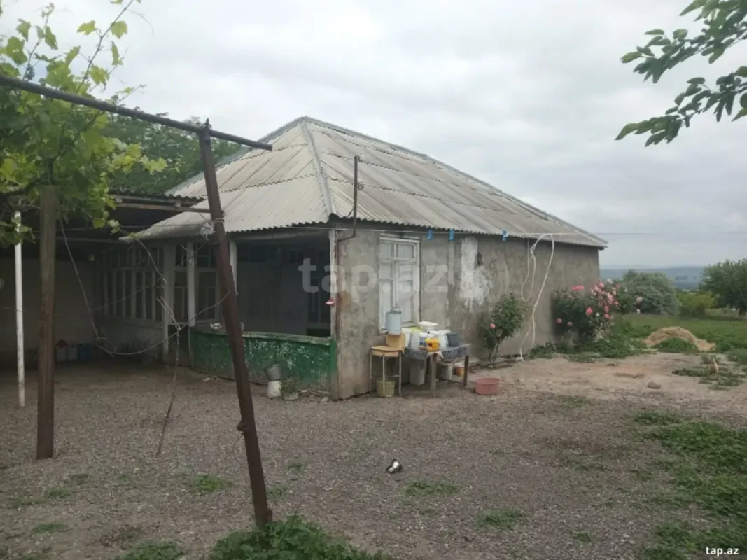 Satılır 3 otaqlı həyət evi 100 m²
