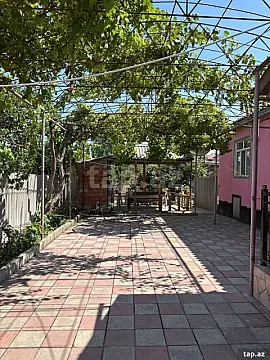 Kirayə verilir 4 otaqlı həyət evi 100 m² — Bakı 4 otaq 100.00 m²