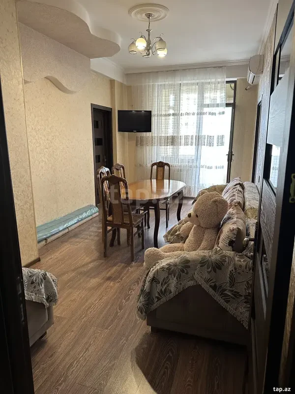 Kirayə verilir 3 otaqlı yeni tikili 70 m²