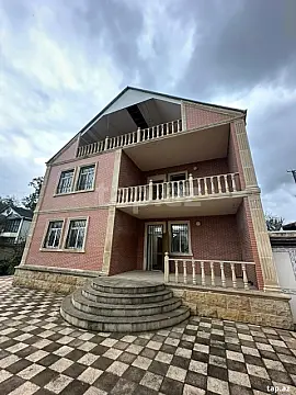Satılır 7 otaqlı həyət evi 300 m² — Xaçmaz 7 otaq 300.00 m²