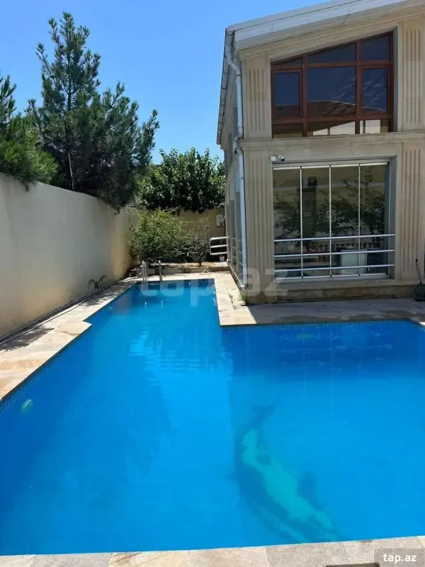 Kirayə verilir 4 otaqlı həyət evi 300 m²