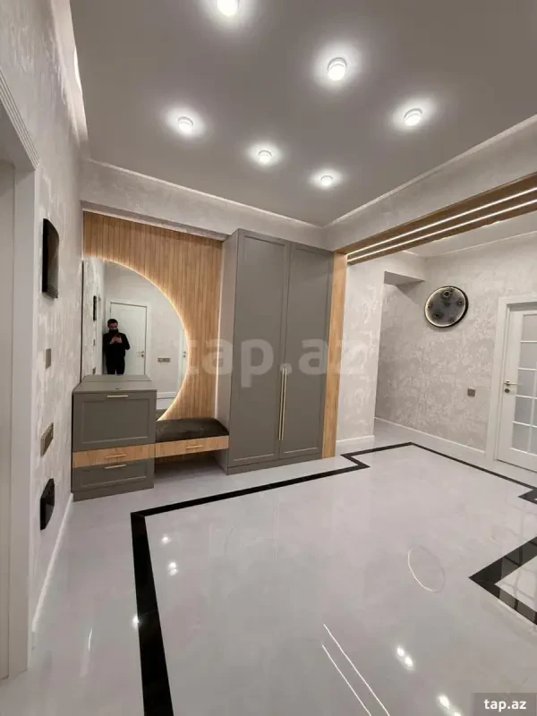 Satılır 2 otaqlı yeni tikili 85 m²