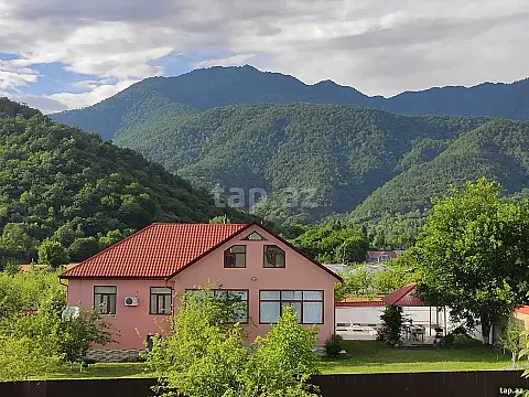 Kirayə verilir 5 otaqlı həyət evi 200 m² — Qəbələ 5 otaq 200.00 m²