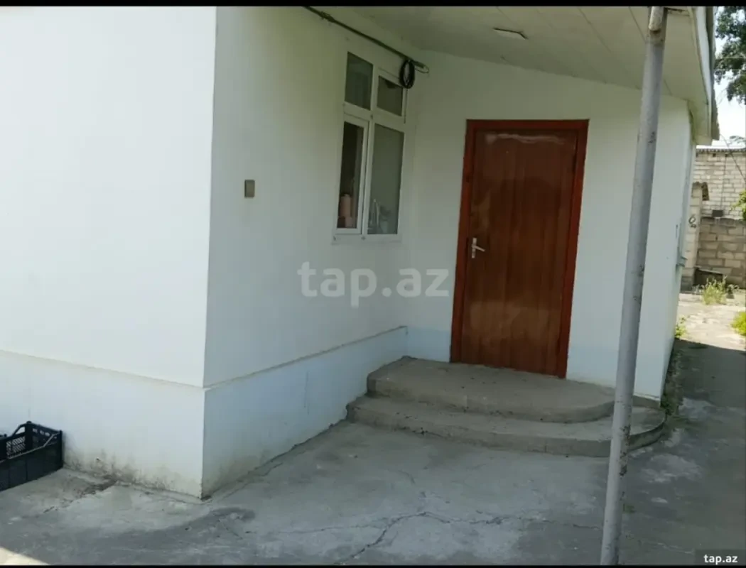 Satılır 4 otaqlı həyət evi 82 m²