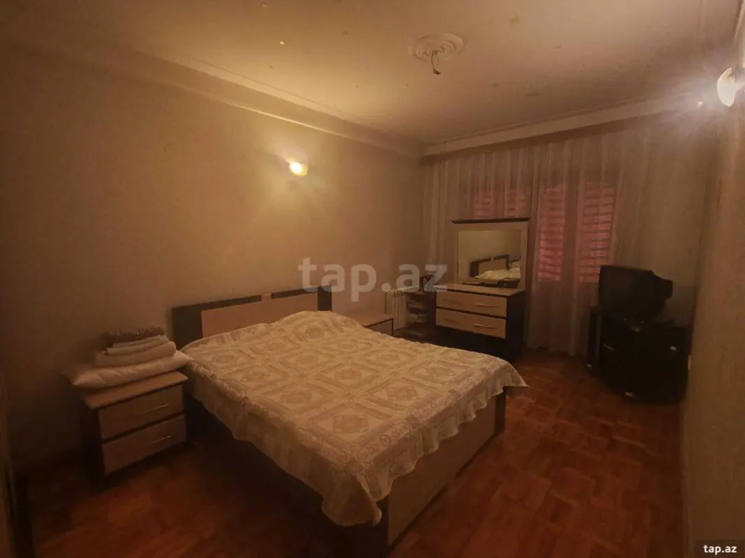 Satılır 5 otaqlı mənzil 110 m²