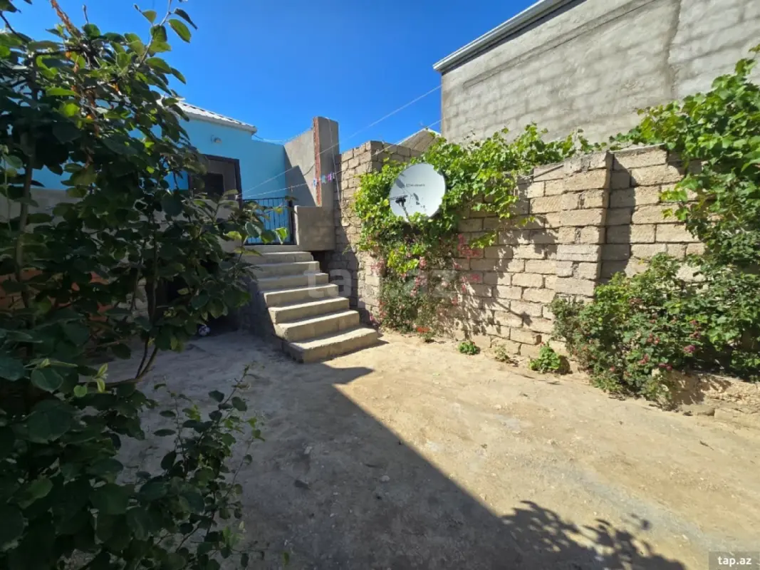Satılır 2 otaqlı həyət evi 150 m²
