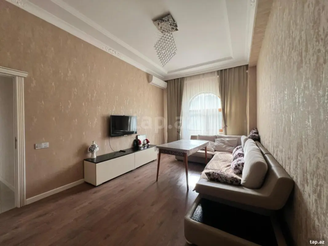 Kirayə verilir 2 otaqlı yeni tikili 65 m²