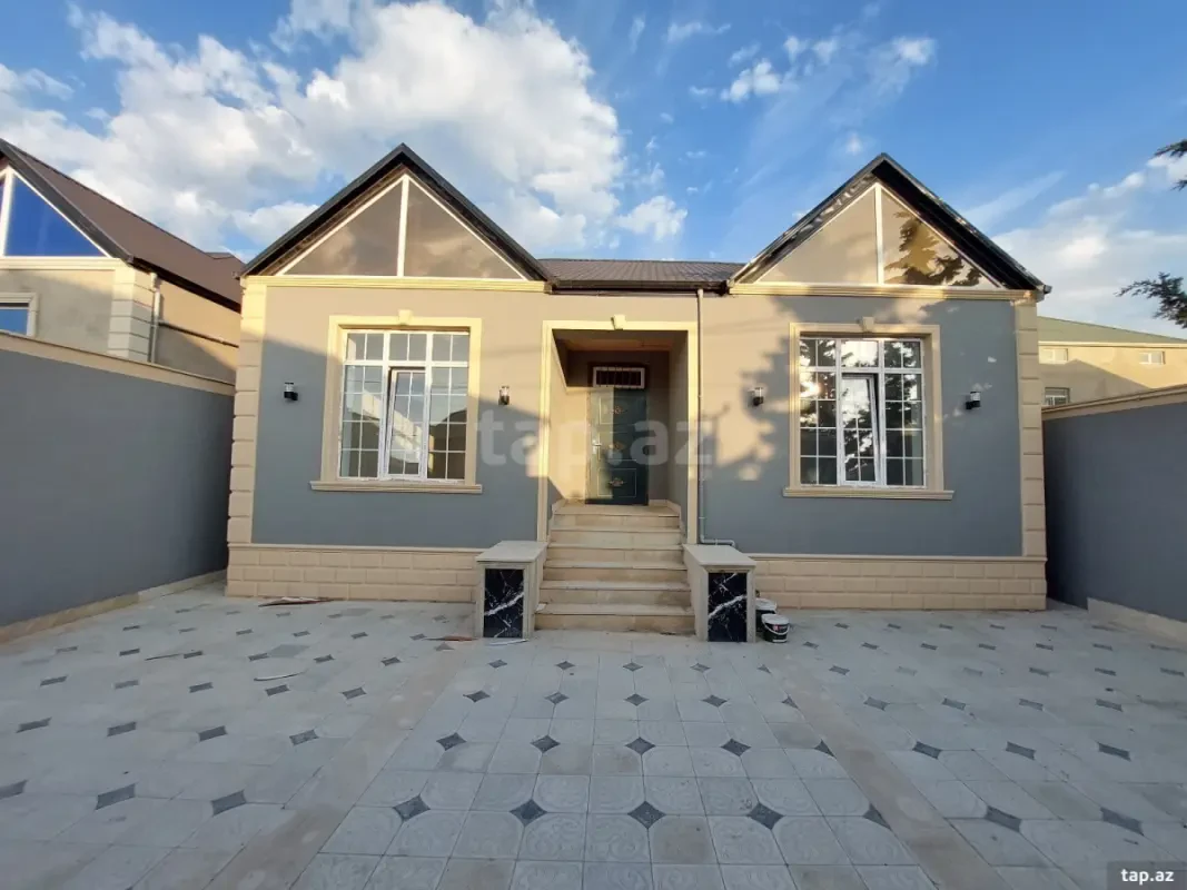 Satılır 4 otaqlı həyət evi 250 m²