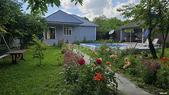 Kirayə verilir 3 otaqlı həyət evi 100 m² — Qəbələ 3 otaq 100.00 m²