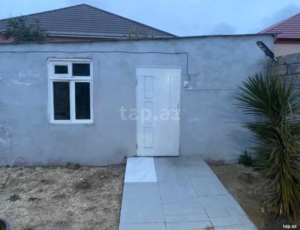 Kirayə verilir 2 otaqlı həyət evi 65 m²