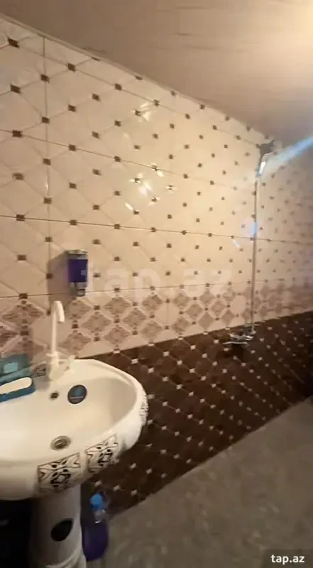 Satılır 5 otaqlı həyət evi 170 m²