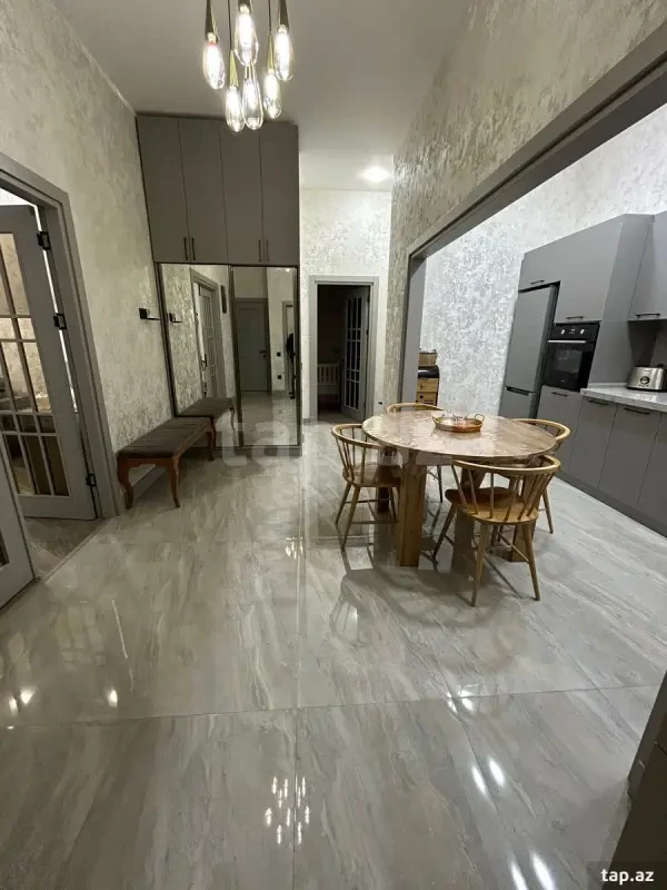 Satılır 3 otaqlı yeni tikili 105 m²
