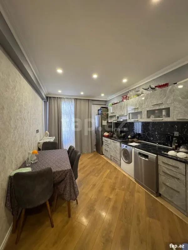 Satılır 2 otaqlı yeni tikili 98 m²