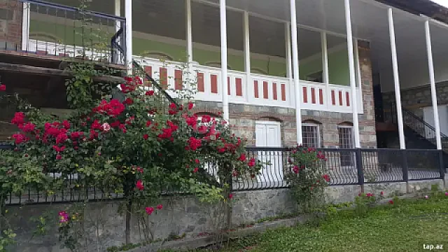 Kirayə verilir 3 otaqlı həyət evi 150 m² — Şəki 3 otaq 150.00 m²