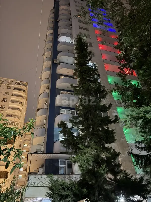 Satılır 3 otaqlı yeni tikili 150 m²