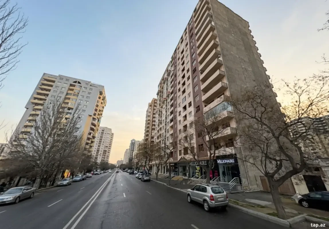 Satılır 3 otaqlı yeni tikili 150 m²