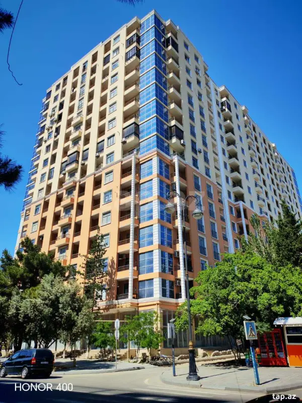 Satılır 2 otaqlı yeni tikili 103 m²