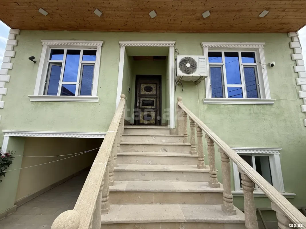 Satılır 4 otaqlı həyət evi 150 m²