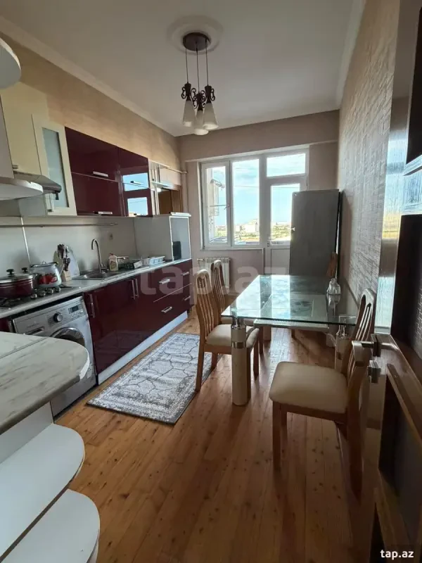 Kirayə verilir 3 otaqlı yeni tikili 100 m²