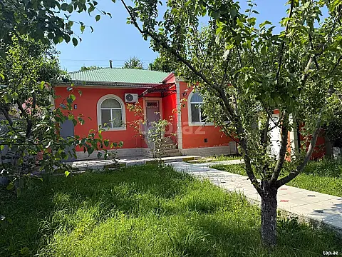 Kirayə verilir 4 otaqlı həyət evi 200 m² — Quba 4 otaq 200.00 m²