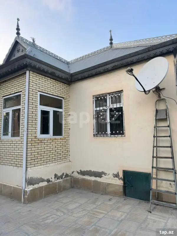 Satılır 4 otaqlı həyət evi 140 m²