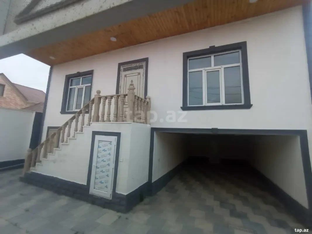 Satılır 4 otaqlı həyət evi 140 m²