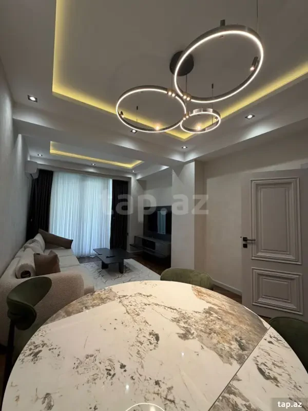 Kirayə verilir 2 otaqlı yeni tikili 80 m²